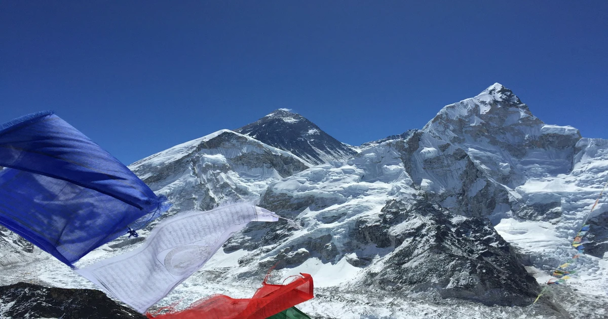 Best Time to Trek Everest Base Camp - Featured Image