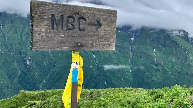マルディヒマールベースキャンプへ向かう登山道