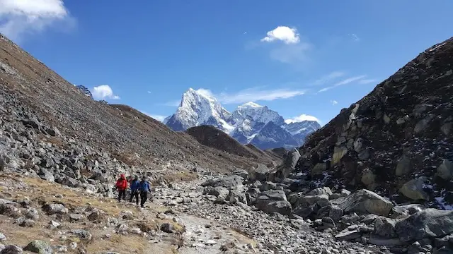 Everest Trail toward Gokyo, 13 Days